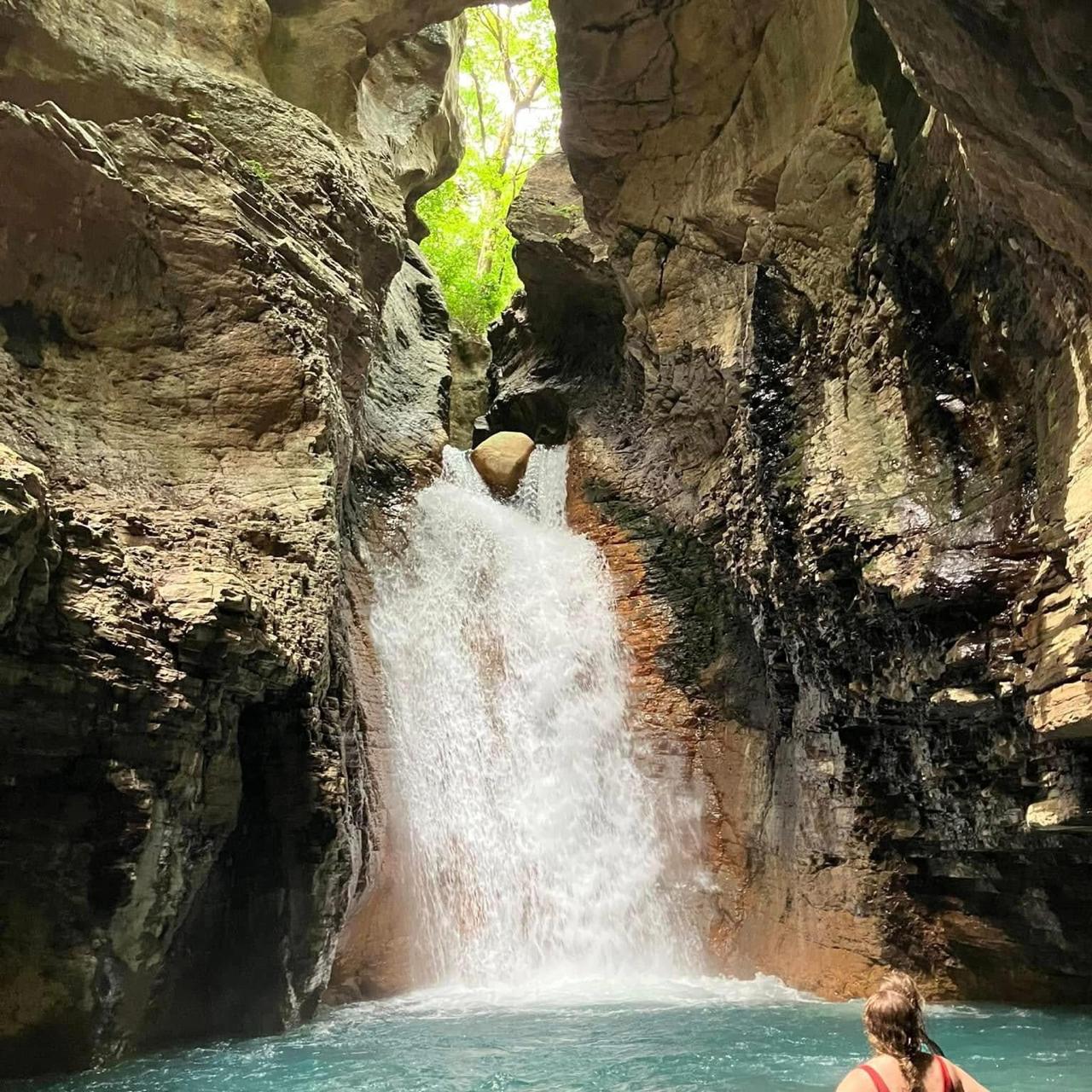 Discover La Leona Waterfall